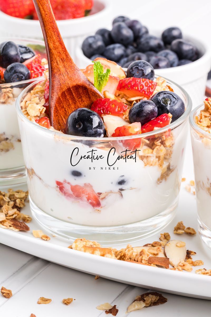 Greek Yogurt Parfait + Granola (2 recipes) - Exclusive