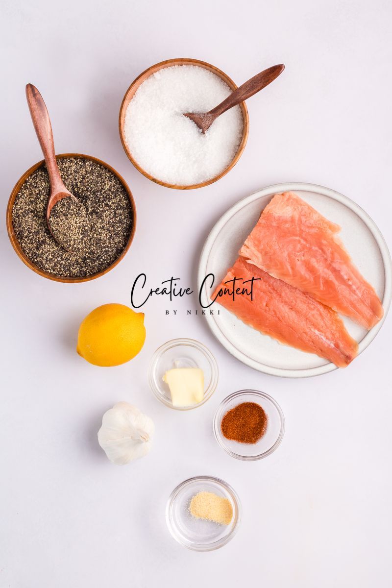 Salmon Caesar Salad + Homemade Dressing - Exclusive