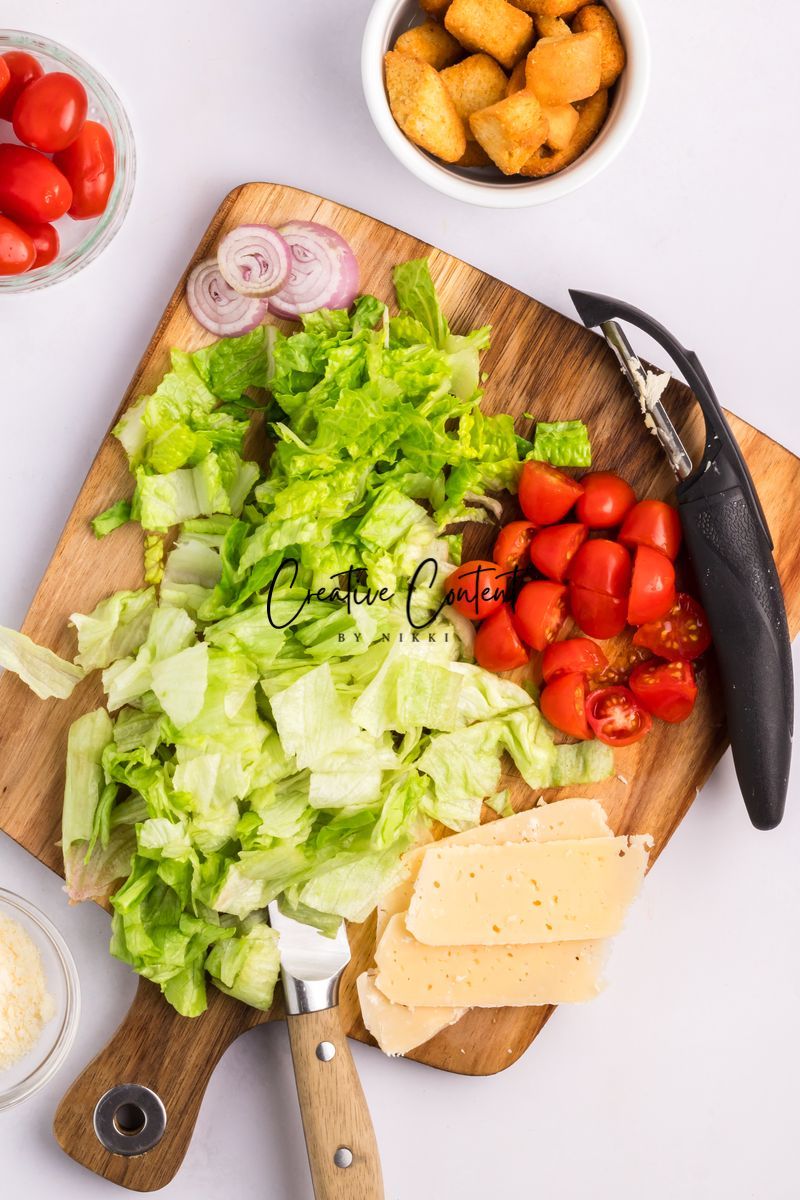 Salmon Caesar Salad + Homemade Dressing - Exclusive
