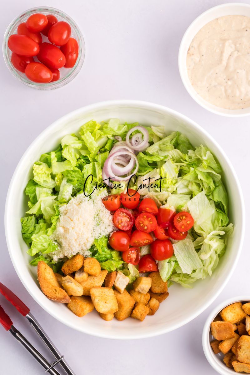Salmon Caesar Salad + Homemade Dressing - Exclusive