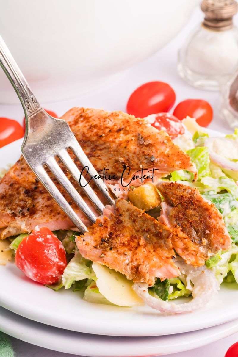 Salmon Caesar Salad + Homemade Dressing - Exclusive