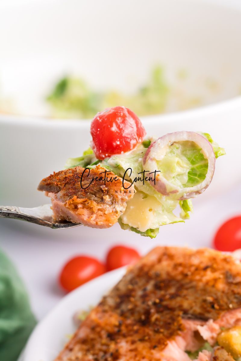 Salmon Caesar Salad + Homemade Dressing - Exclusive