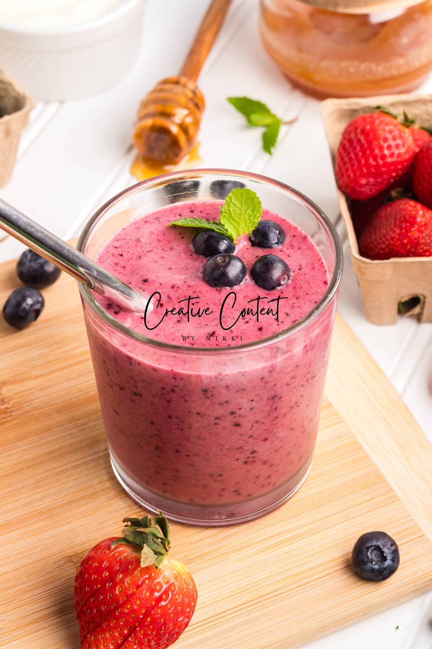 Strawberry Blueberry Smoothie - Exclusive