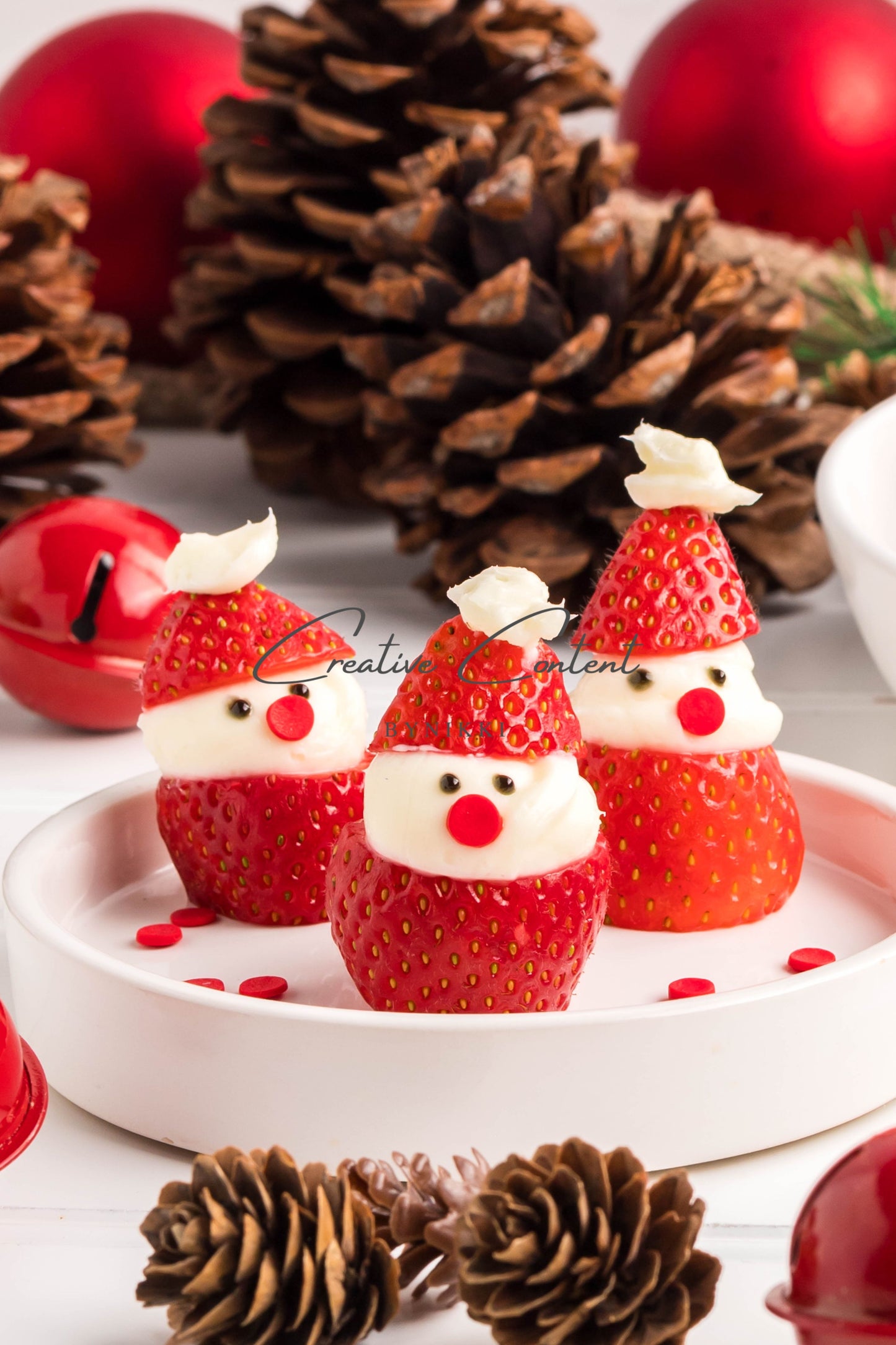 Strawberry Santas - Exclusive
