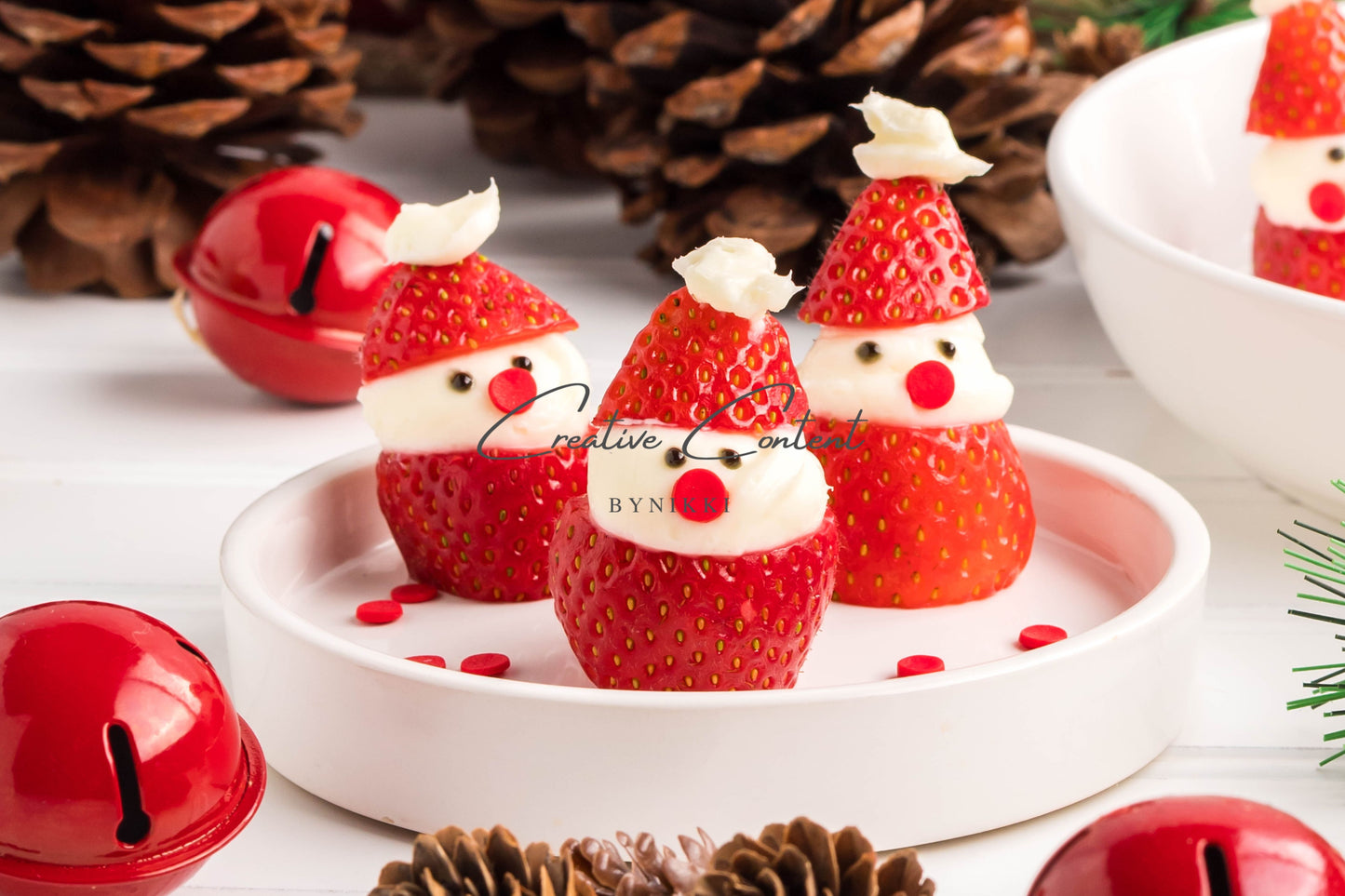 Strawberry Santas - Exclusive