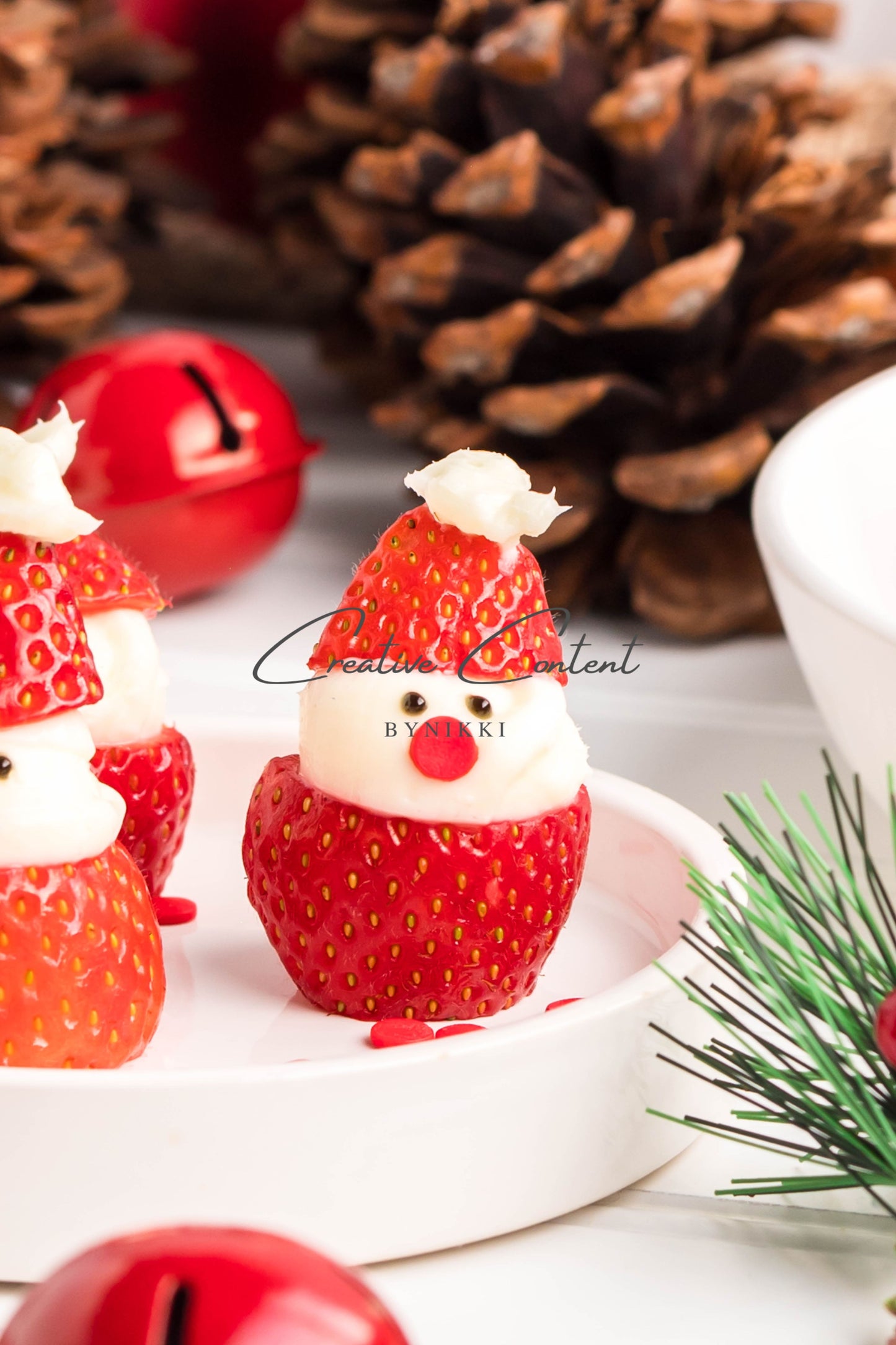 Strawberry Santas - Exclusive