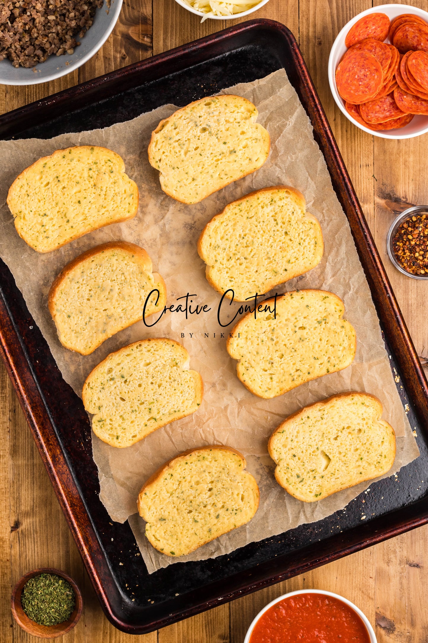 Texas Toast Pizzas - Exclusive