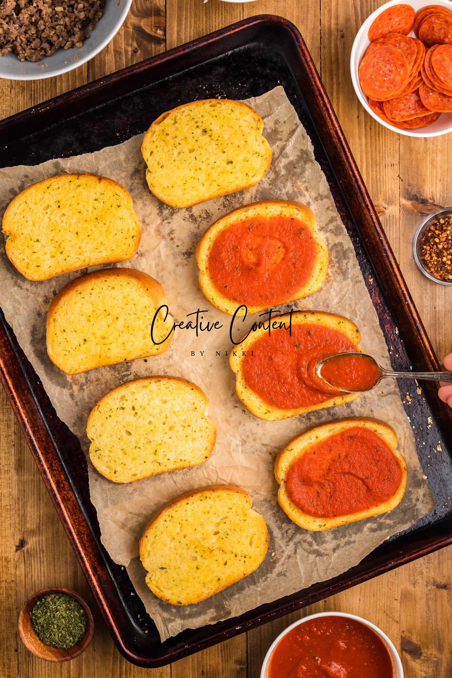 Texas Toast Pizzas - Exclusive