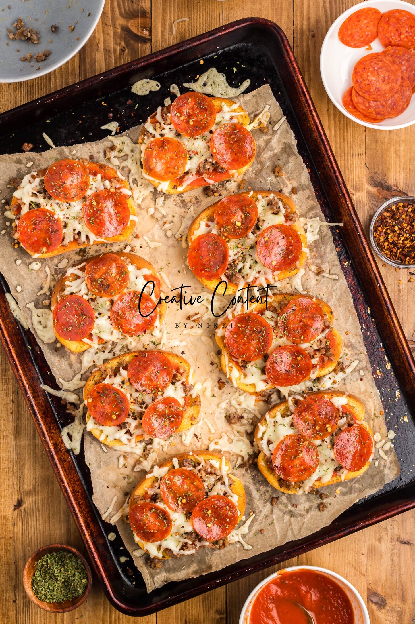 Texas Toast Pizzas - Exclusive