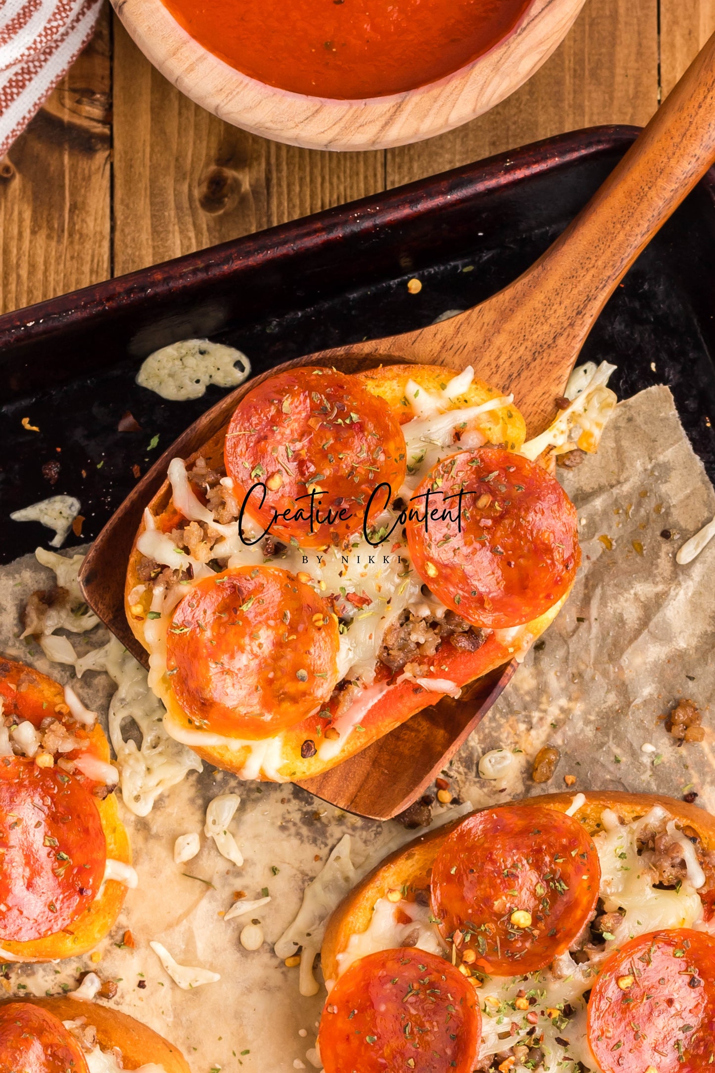 Texas Toast Pizzas - Exclusive