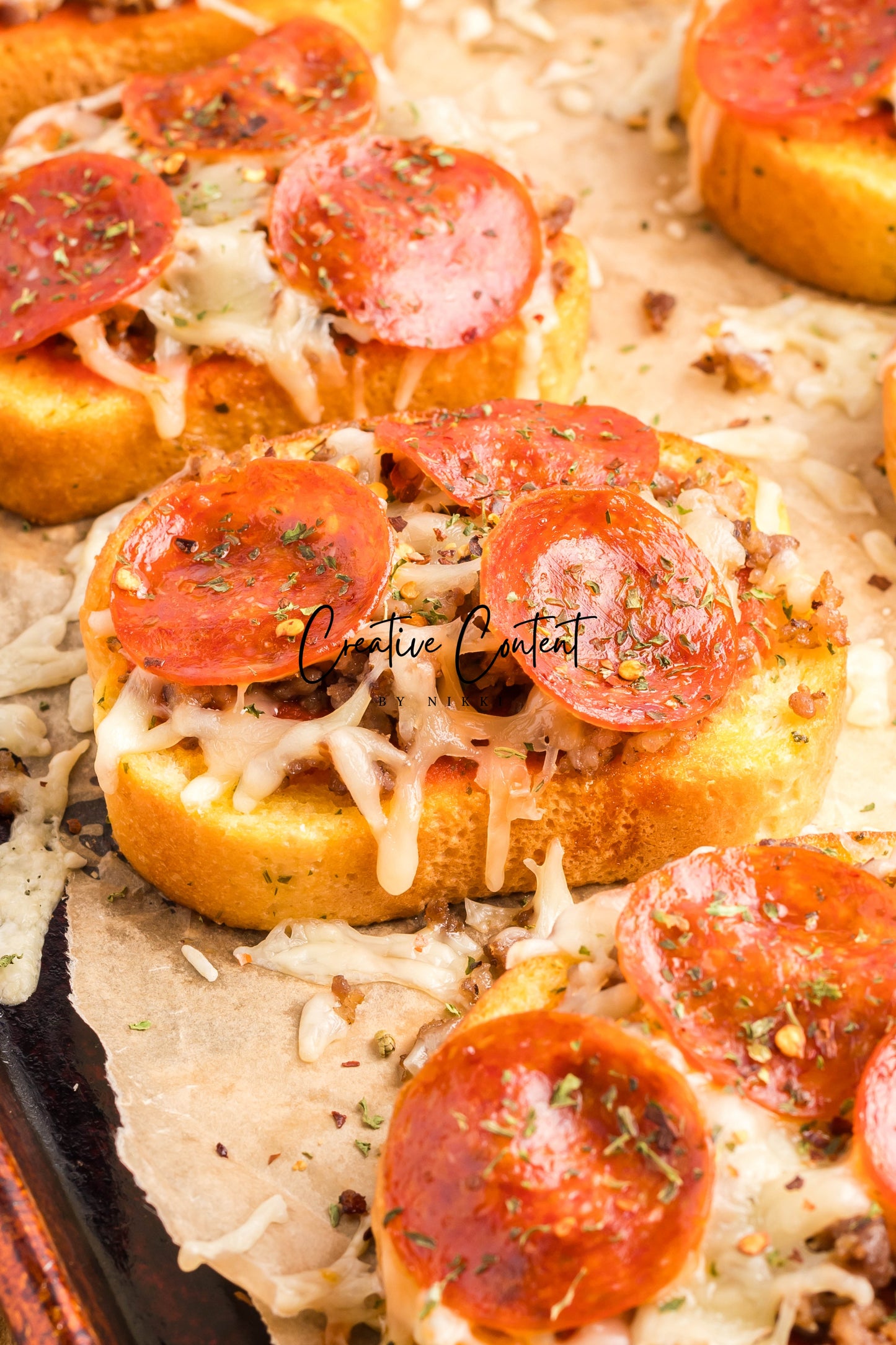 Texas Toast Pizzas - Exclusive