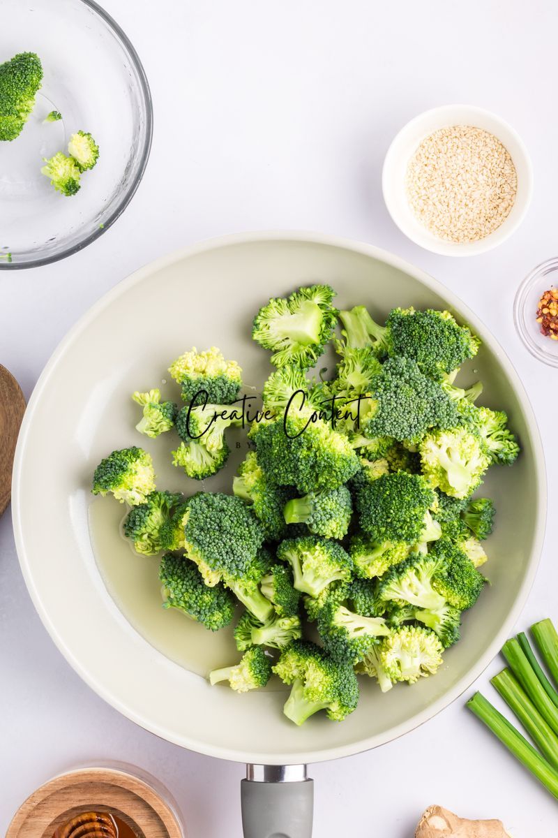 Beef and Broccoli - Set 1 of 2