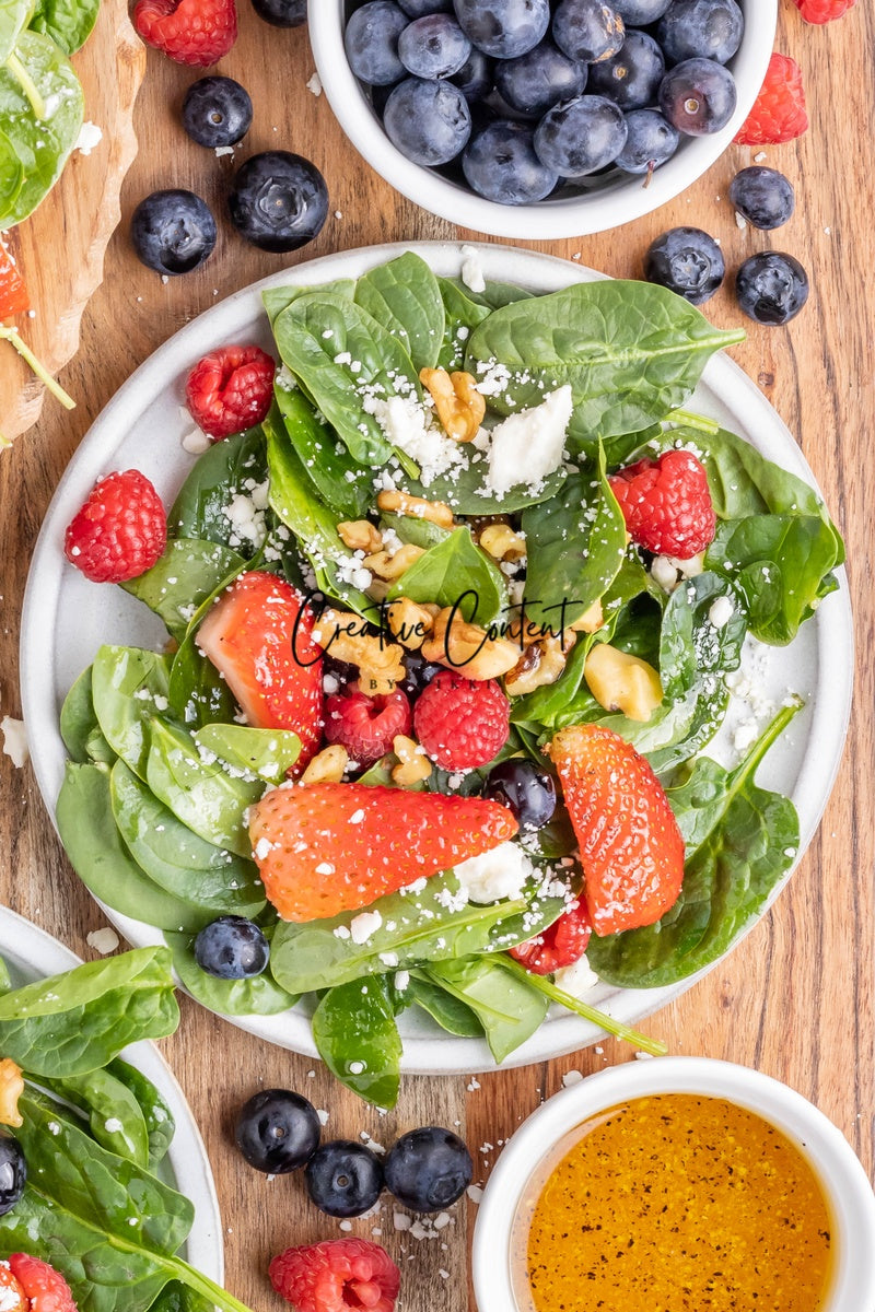 Spinach and Berry Salad - Set 2 of 2