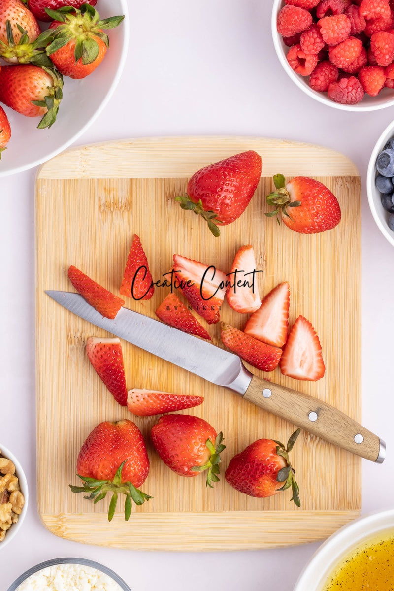 Spinach and Berry Salad - Set 2 of 2