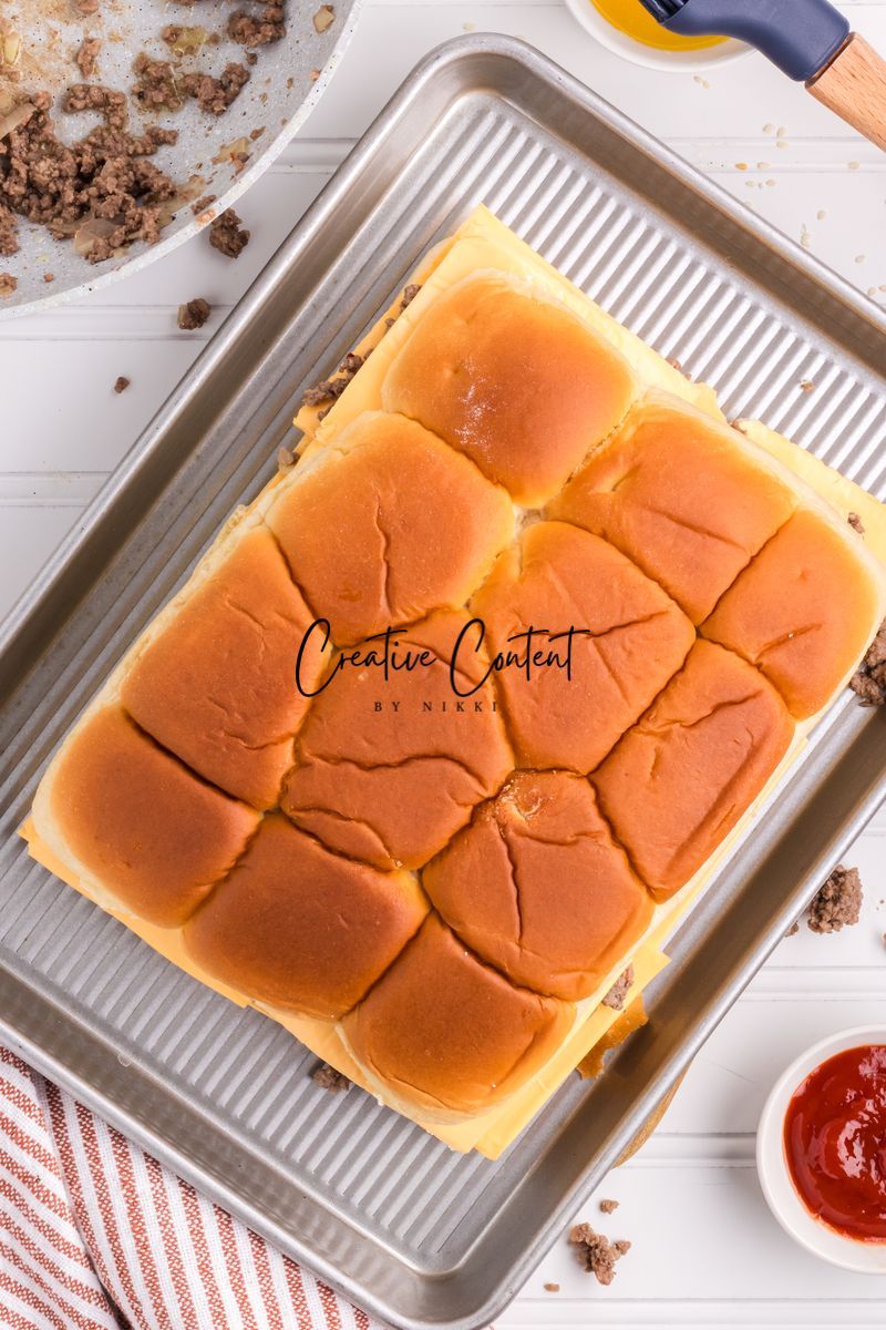 Cheeseburger Sliders With Hawaiian Rolls -  Exclusive