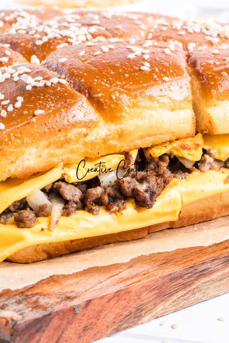 Cheeseburger Sliders With Hawaiian Rolls -  Exclusive