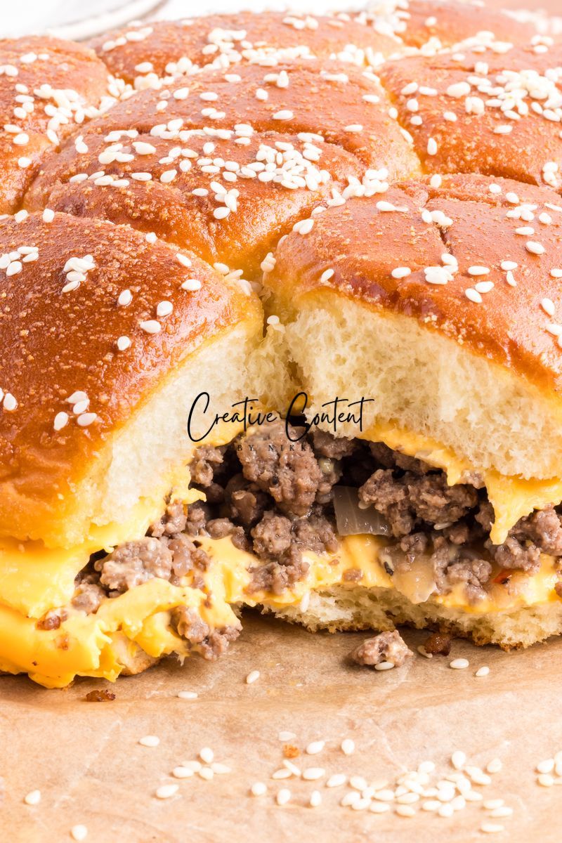 Cheeseburger Sliders With Hawaiian Rolls -  Exclusive