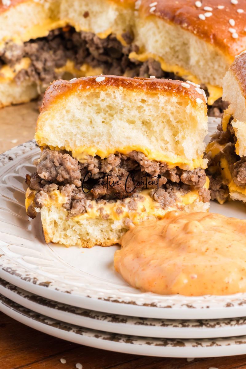 Cheeseburger Sliders With Hawaiian Rolls -  Exclusive