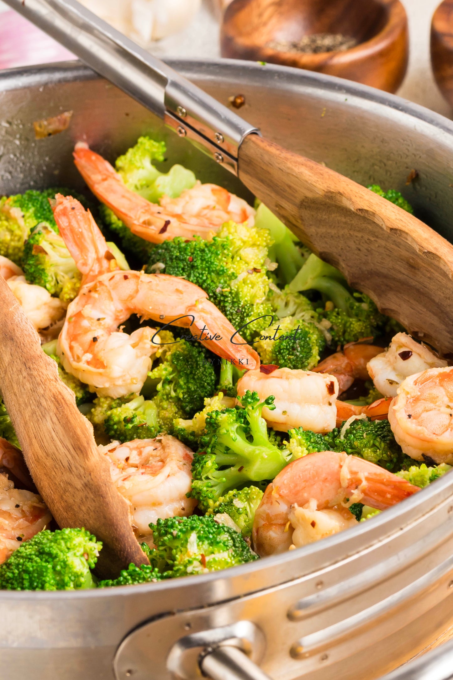 Garlic Butter Shrimp and Broccoli - Exclusive