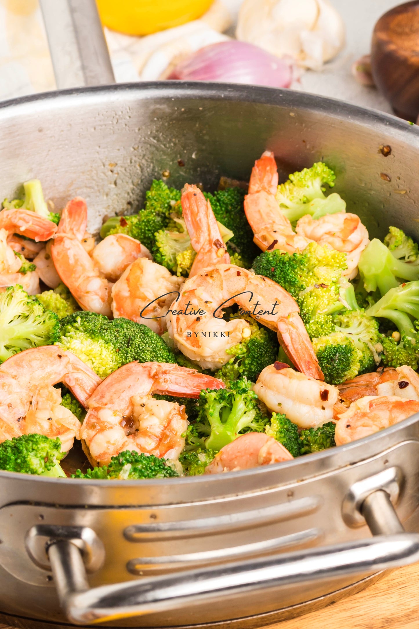 Garlic Butter Shrimp and Broccoli - Exclusive