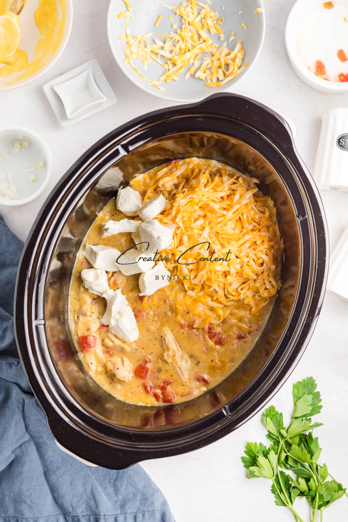 Slow Cooker Chicken Spaghetti - Exclusive