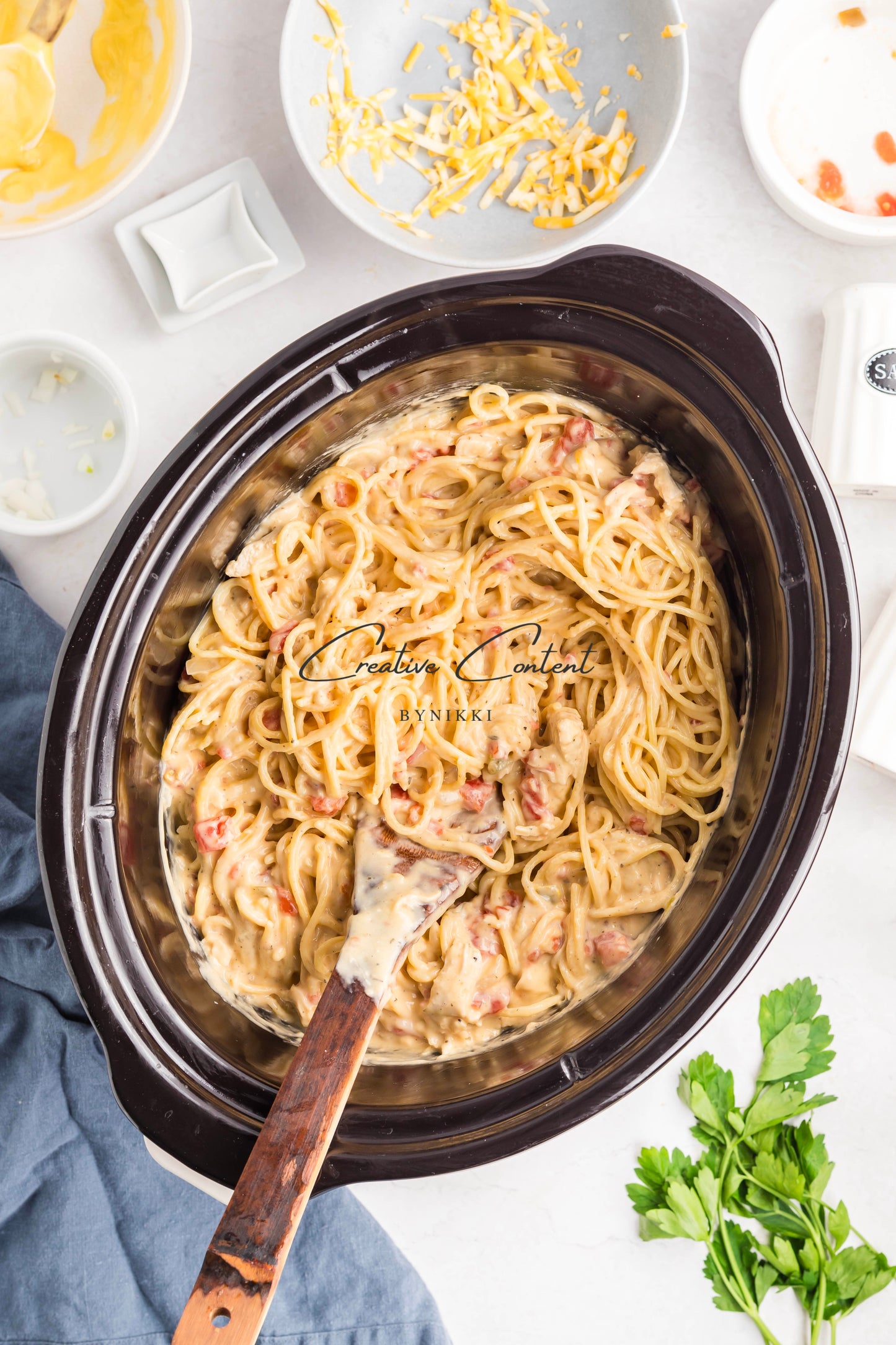Slow Cooker Chicken Spaghetti - Exclusive