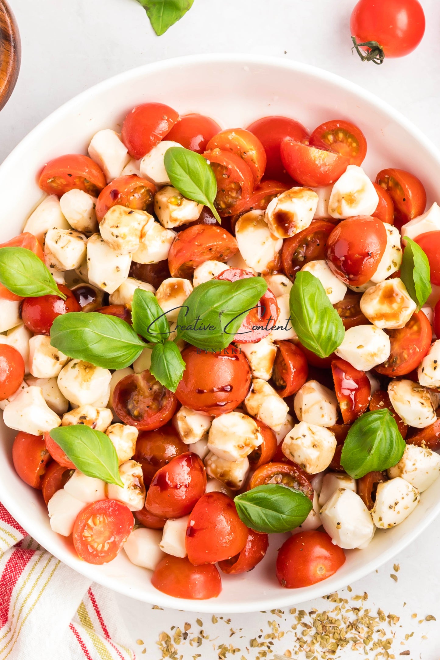 Tomato Mozzarella Salad - Exclusive
