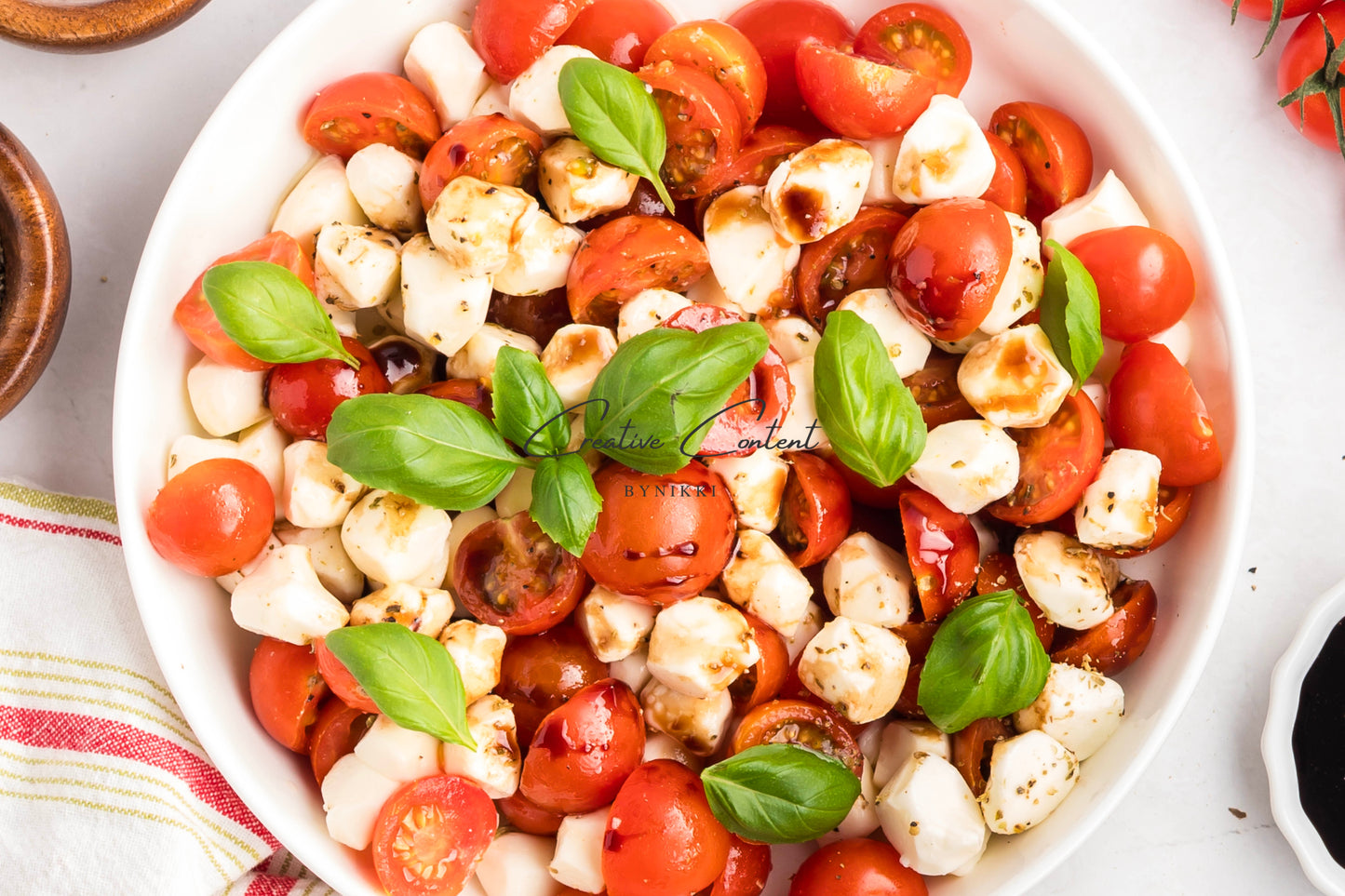 Tomato Mozzarella Salad - Exclusive