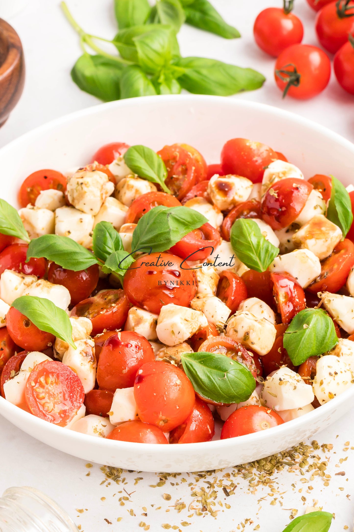 Tomato Mozzarella Salad - Exclusive