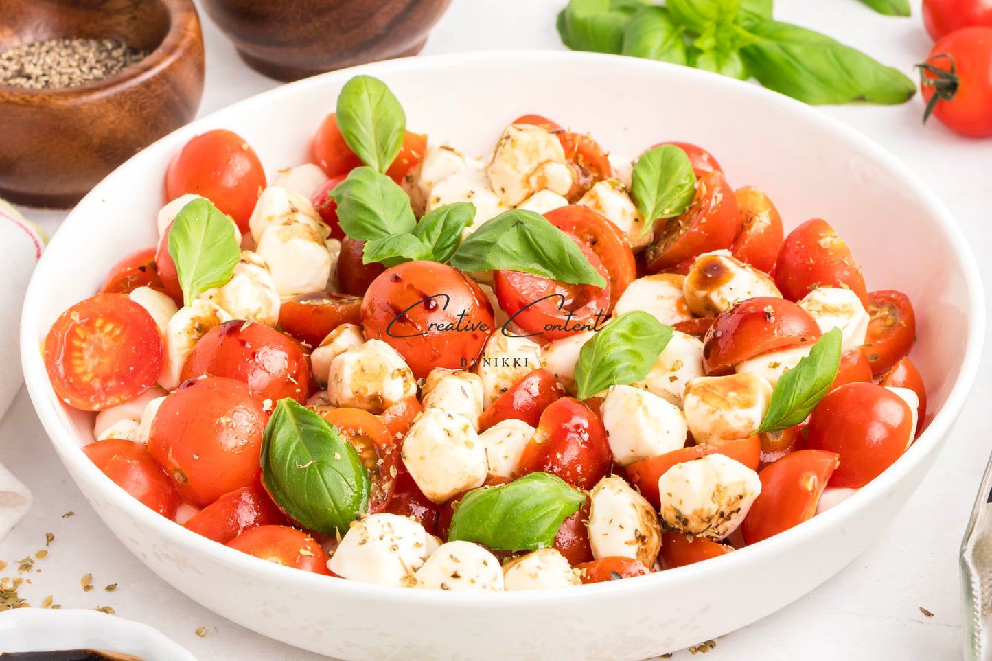 Tomato Mozzarella Salad - Exclusive