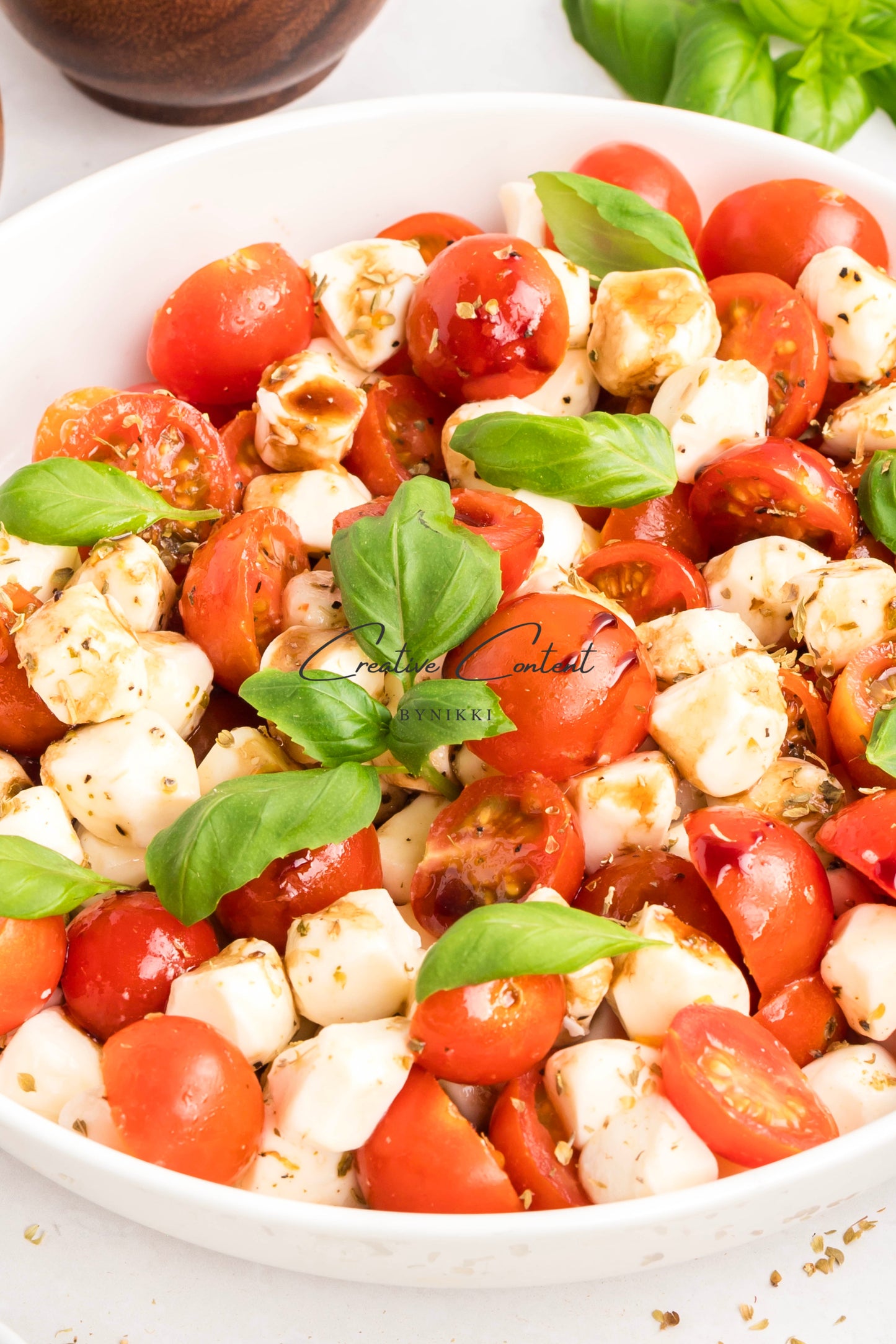 Tomato Mozzarella Salad - Exclusive