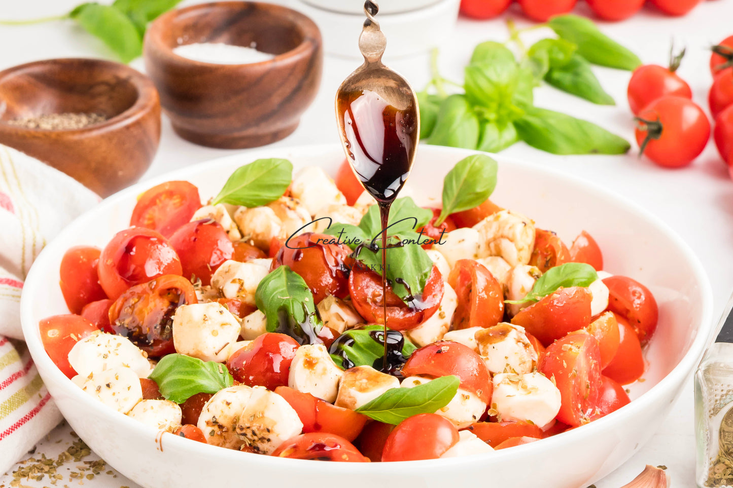 Tomato Mozzarella Salad - Exclusive