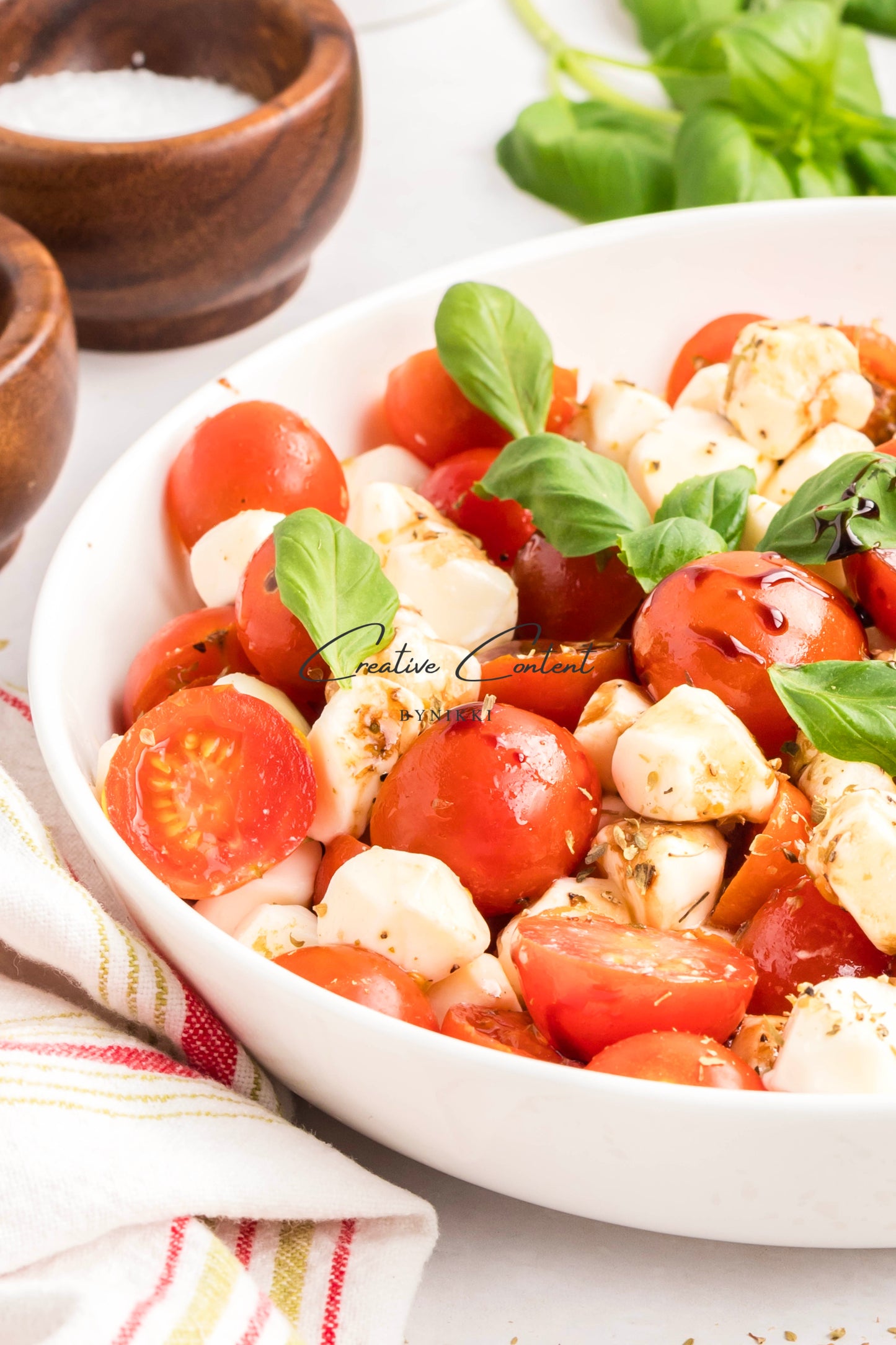 Tomato Mozzarella Salad - Exclusive